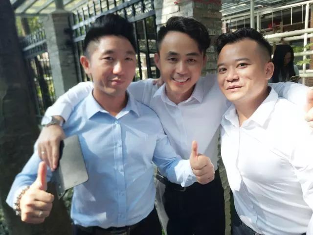 1669285049405694.jpg 0ISglegry1Q.jpg